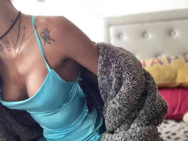 Aryaexoticaonly webcam