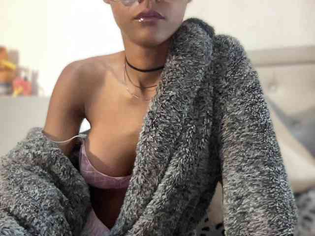 Aryaexoticaonly webcam