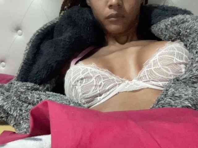 Aryaexoticaonly webcam