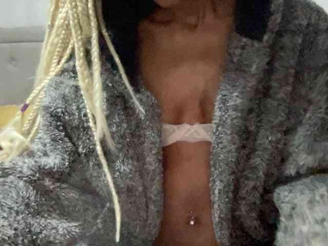 Aryaexoticaonly webcam