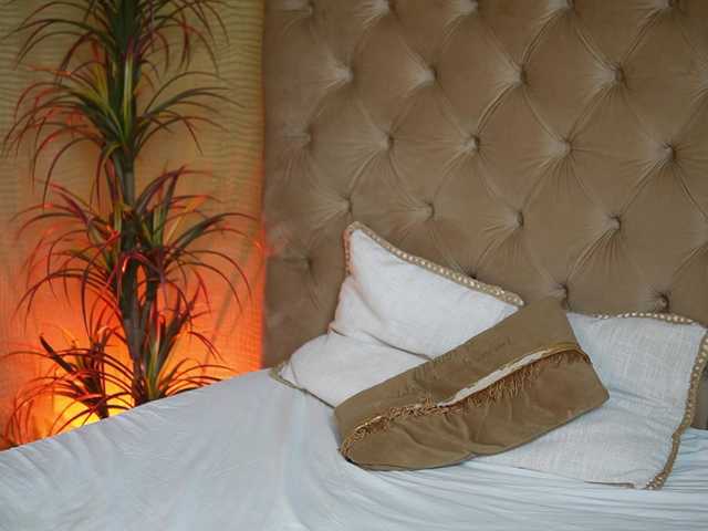 TiffanyTaboo's BongaCams show and profile