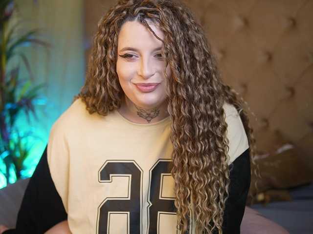 TiffanyTaboo's BongaCams show and profile