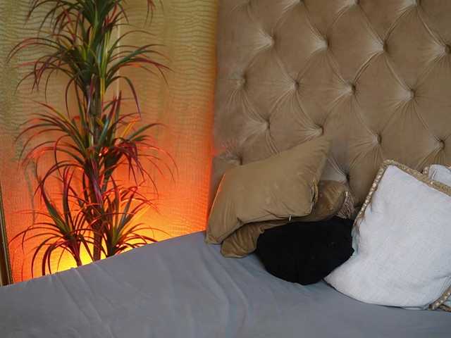 TiffanyTaboo's BongaCams show and profile