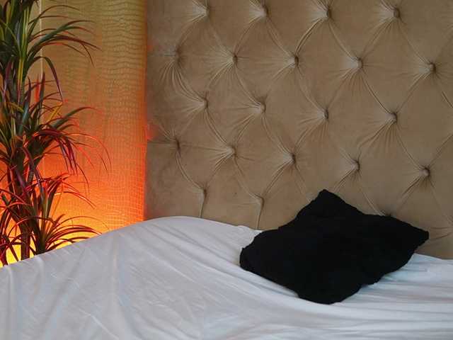 TiffanyTaboo's BongaCams show and profile