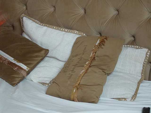 TiffanyTaboo's BongaCams show and profile