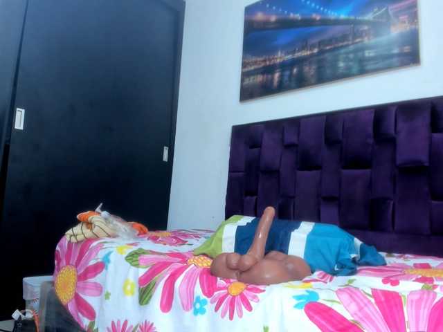 AssParadisse's BongaCams show and profile