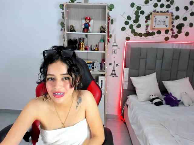 kittyscoot webcam