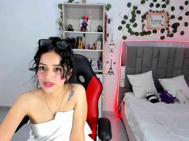 kittyscoot webcam