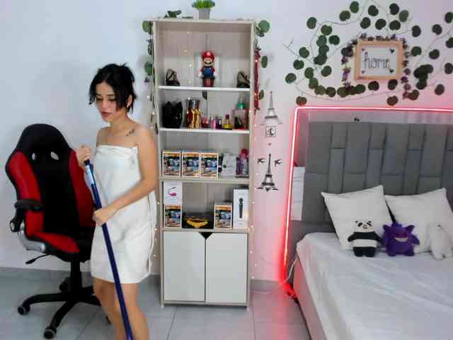 kittyscoot webcam