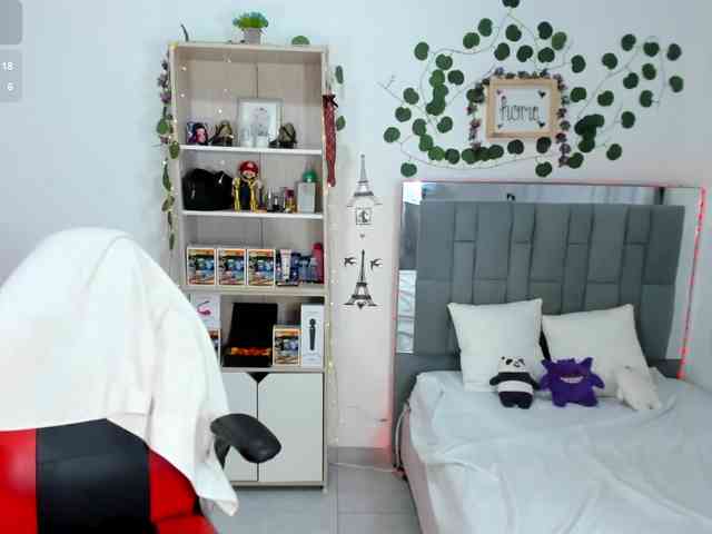 kittyscoot webcam