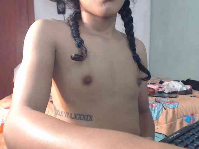 nicolle-sanders webcam