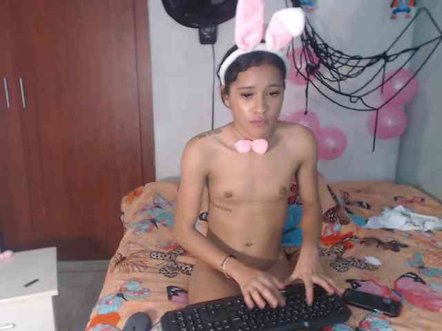 nicolle-sanders nicolle-sanders