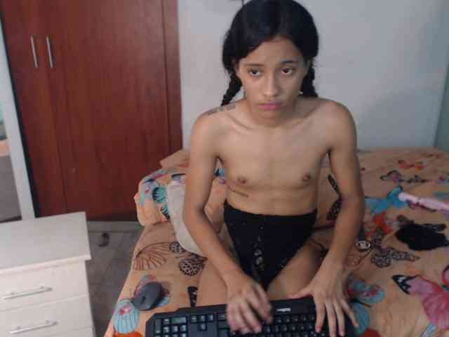nicolle-sanders webcam