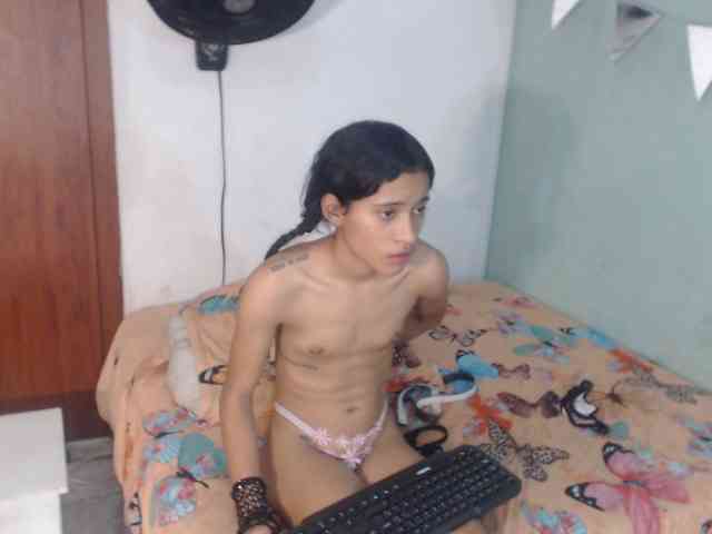 nicolle-sanders webcam