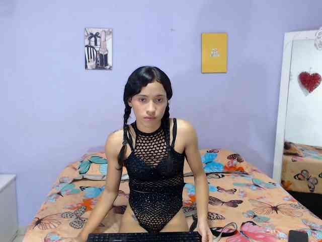 nicolle-sanders webcam