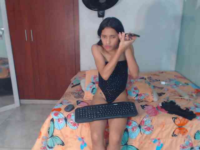 nicolle-sanders webcam