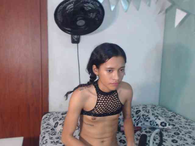nicolle-sanders webcam
