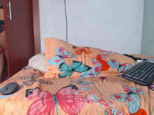 nicolle-sanders webcam