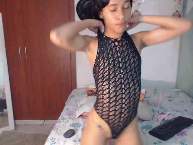 nicolle-sanders webcam