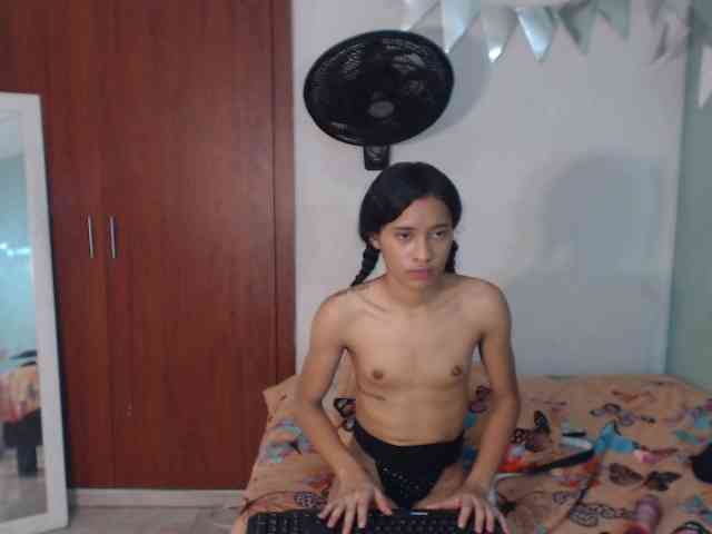 nicolle-sanders webcam