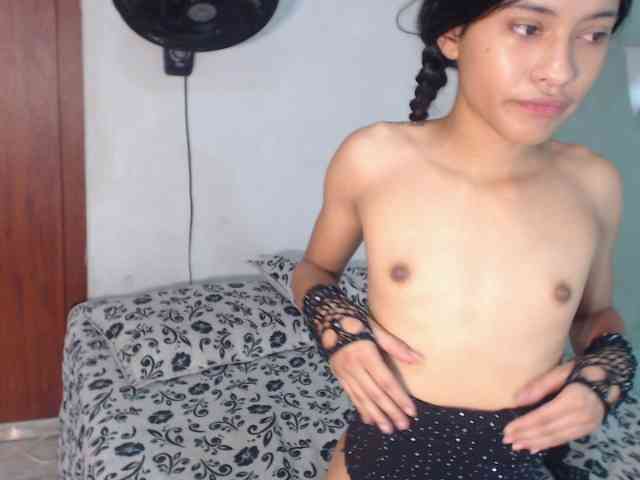 nicolle-sanders webcam