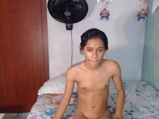 nicolle-sanders webcam