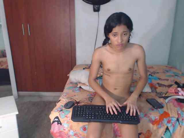 nicolle-sanders webcam