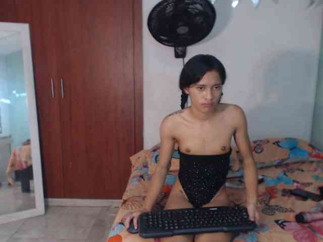 nicolle-sanders webcam