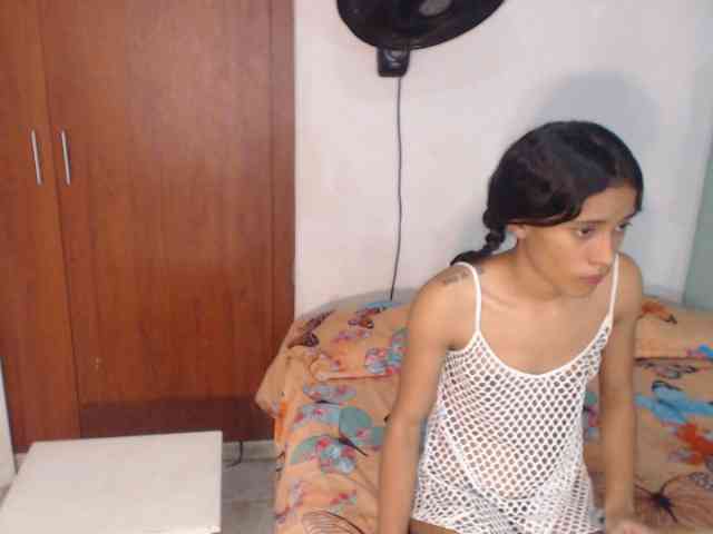 nicolle-sanders webcam