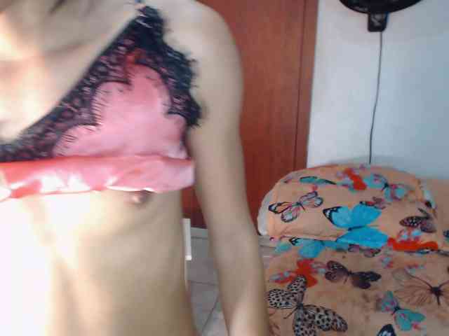 nicolle-sanders webcam