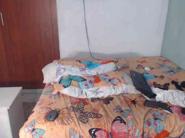 nicolle-sanders webcam