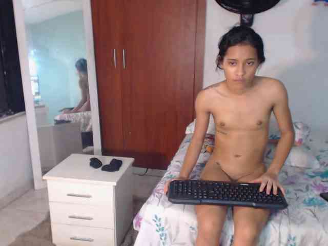 nicolle-sanders webcam