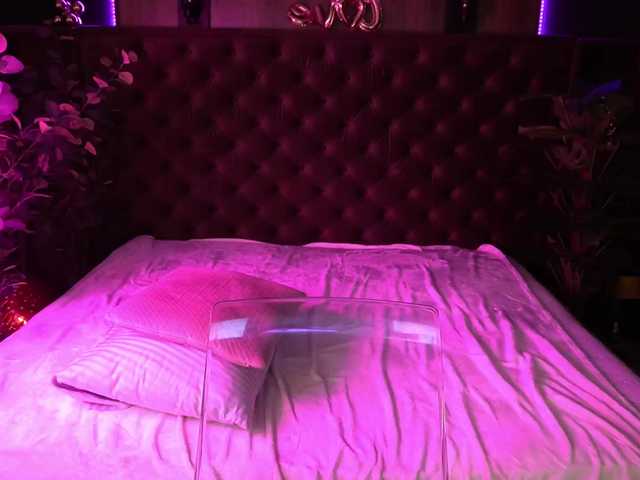 SashaDuvalle's BongaCams show and profile