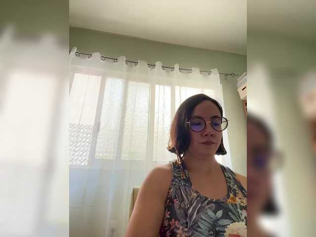 MishelleLopez's BongaCams show and profile