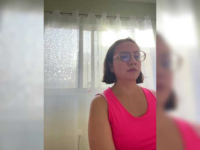 MishelleLopez's BongaCams show and profile