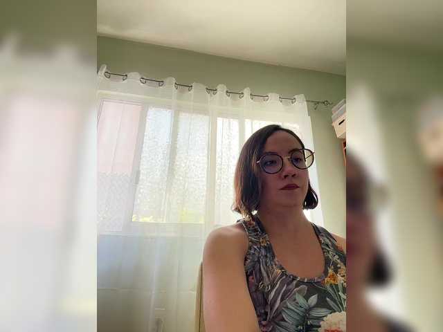 MishelleLopez's BongaCams show and profile