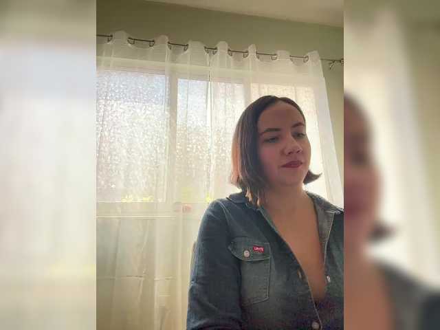 MishelleLopez's BongaCams show and profile