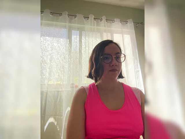 MishelleLopez's BongaCams show and profile