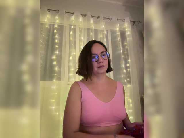 MishelleLopez's BongaCams show and profile