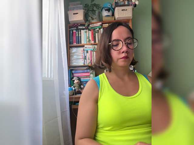 MishelleLopez's BongaCams show and profile