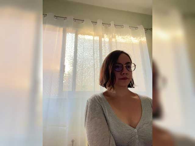 MishelleLopez's BongaCams show and profile