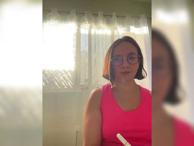 MishelleLopez's BongaCams show and profile