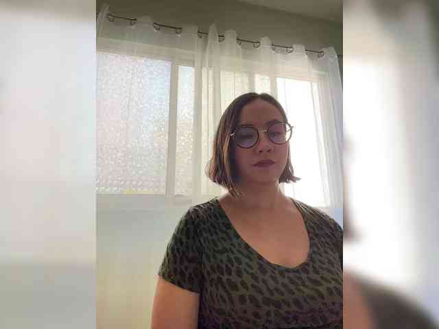 MishelleLopez Live Webcam on BongaCams