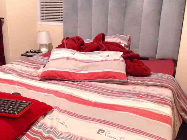 JUICYBOOBS36DD webcam