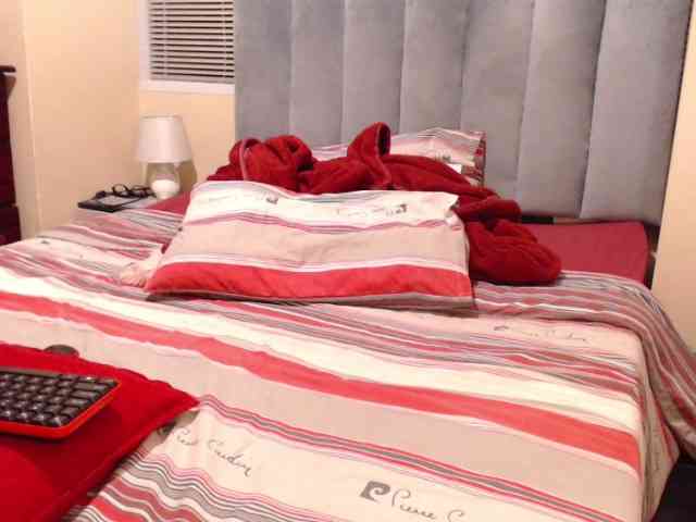 JUICYBOOBS36DD webcam