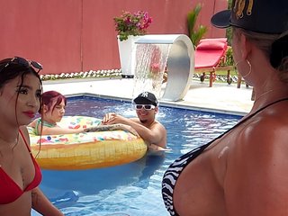 anitaandpaloma Porn Show