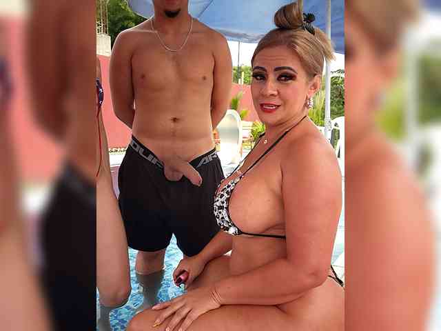 anitaandpaloma webcam