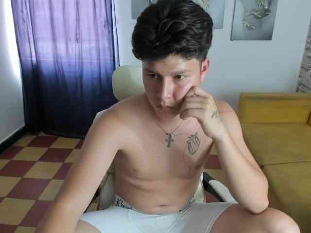 daniel-leon daniel-leon