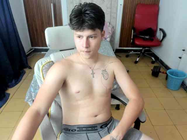 daniel-leon daniel-leon