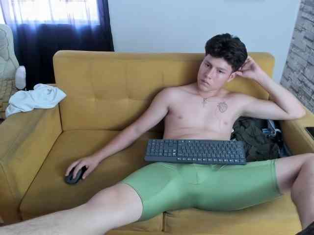 daniel-leon daniel-leon